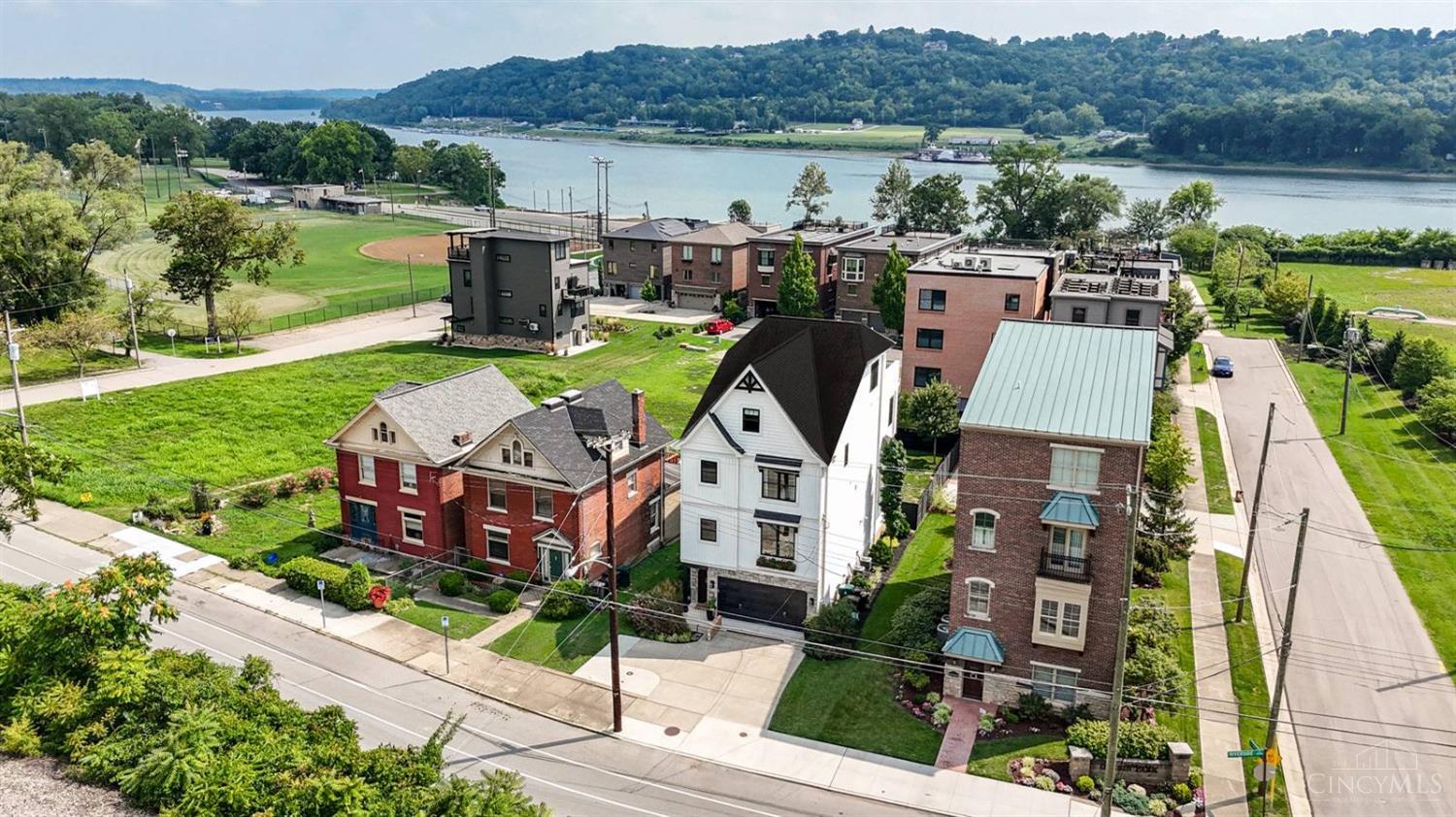 2907 Riverside Drive Cincinnati, OH 45226 - Photo 1 of 75