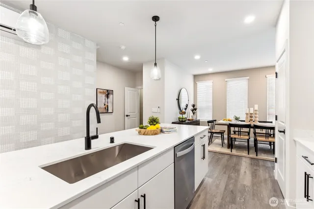 $809,995 | 16111 36th Avenue West, Unit G1, Lynnwood, WA 98087