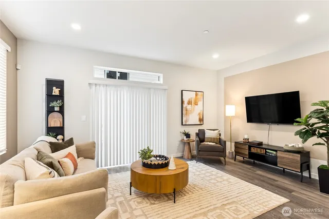 $809,995 | 16111 36th Avenue West, Unit G1, Lynnwood, WA 98087