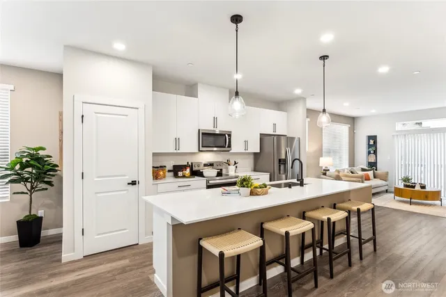 $809,995 | 16111 36th Avenue West, Unit G1, Lynnwood, WA 98087