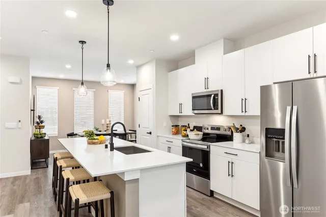 $809,995 | 16111 36th Avenue West, Unit G1, Lynnwood, WA 98087