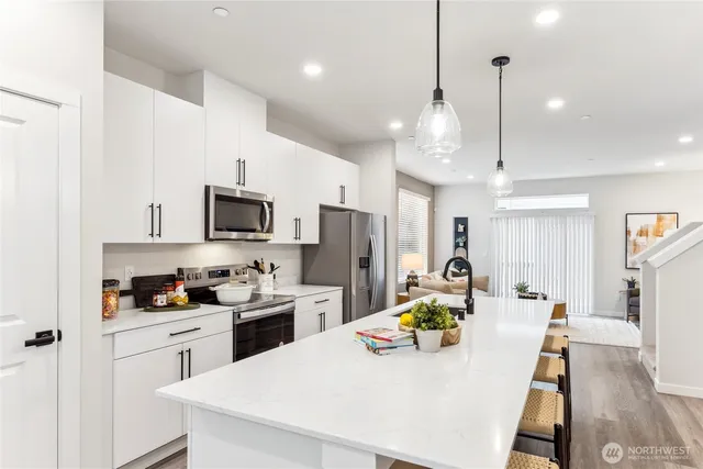 $809,995 | 16111 36th Avenue West, Unit G1, Lynnwood, WA 98087