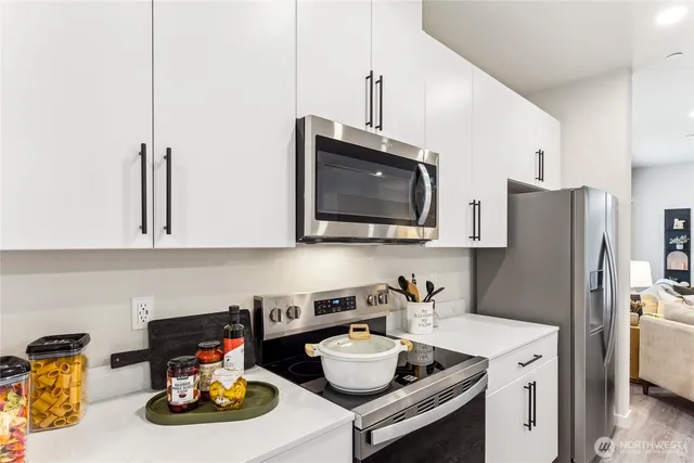 $809,995 | 16111 36th Avenue West, Unit G1, Lynnwood, WA 98087