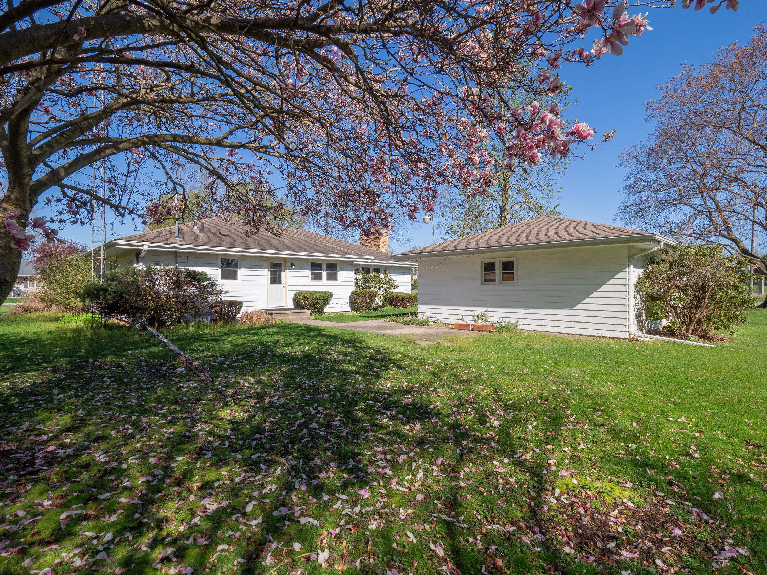 414 Gregory Terrace Decatur, MI 49045 - Photo 21 of 27 414 Gregory Terrace-129