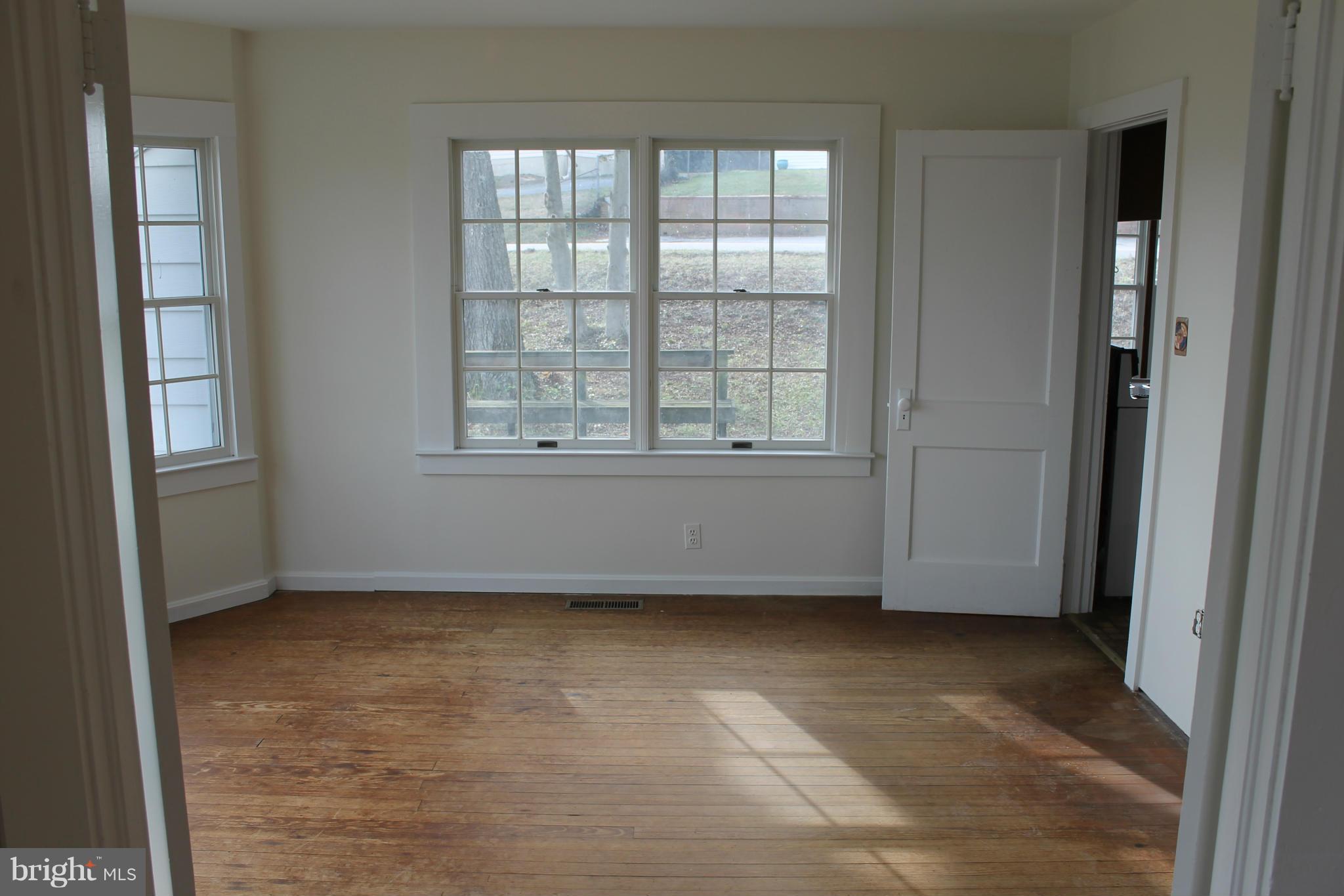 2803 Ridge Road Huntingtown, MD 20639 - Photo 21 of 27 Dining Room