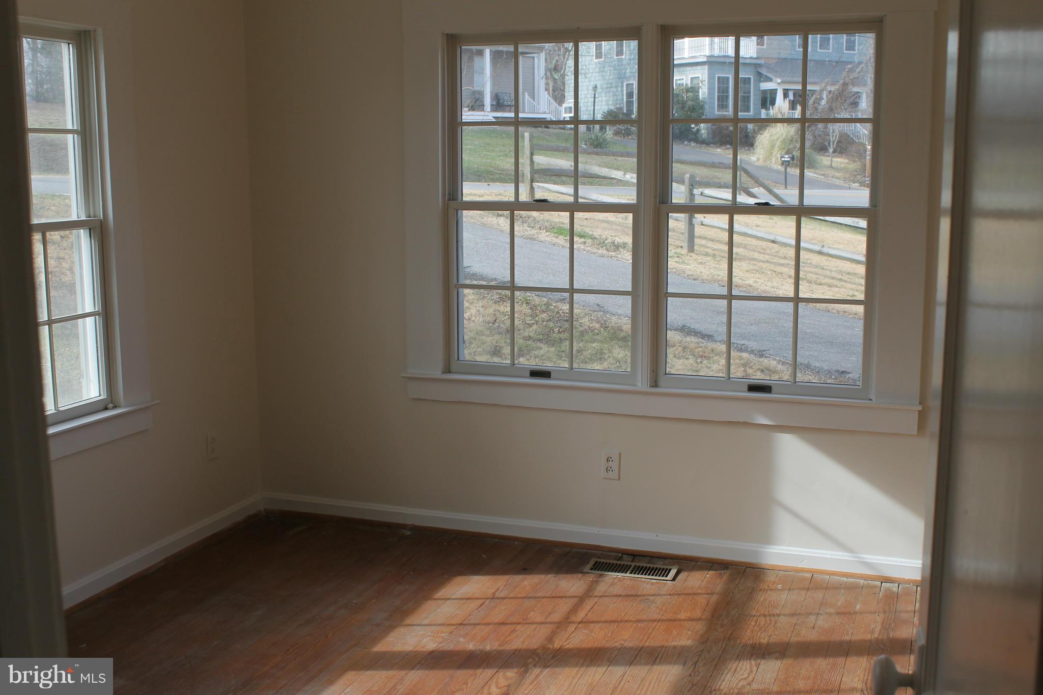 2803 Ridge Road Huntingtown, MD 20639 - Photo 25 of 27 Dining Room