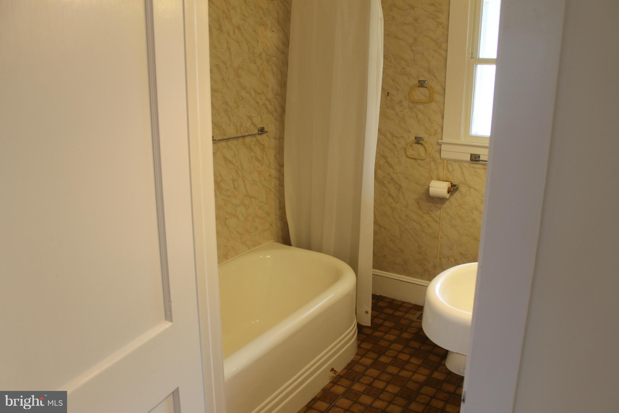 2803 Ridge Road Huntingtown, MD 20639 - Photo 6 of 27 Bath