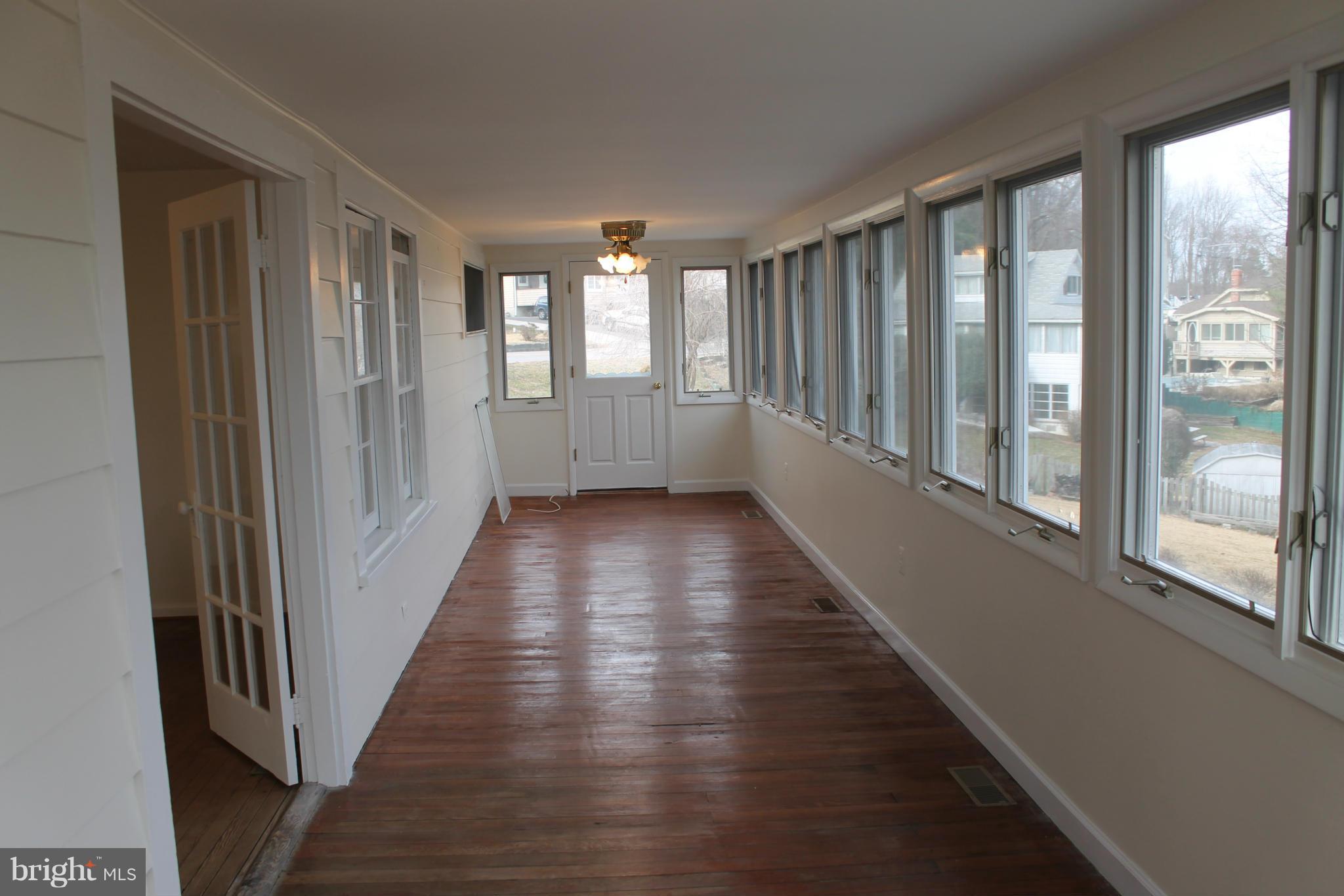 2803 Ridge Road Huntingtown, MD 20639 - Photo 9 of 27 Family Room