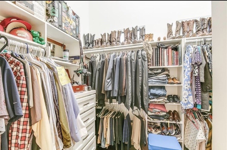 1703 Patterson Street, Unit B Houston, TX 77007 - Photo 18 of 26 a view of walk in balcony with furniture