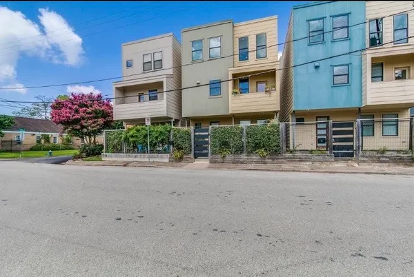 $3,500 | 1703 Patterson Street, Unit B, Houston, TX 77007