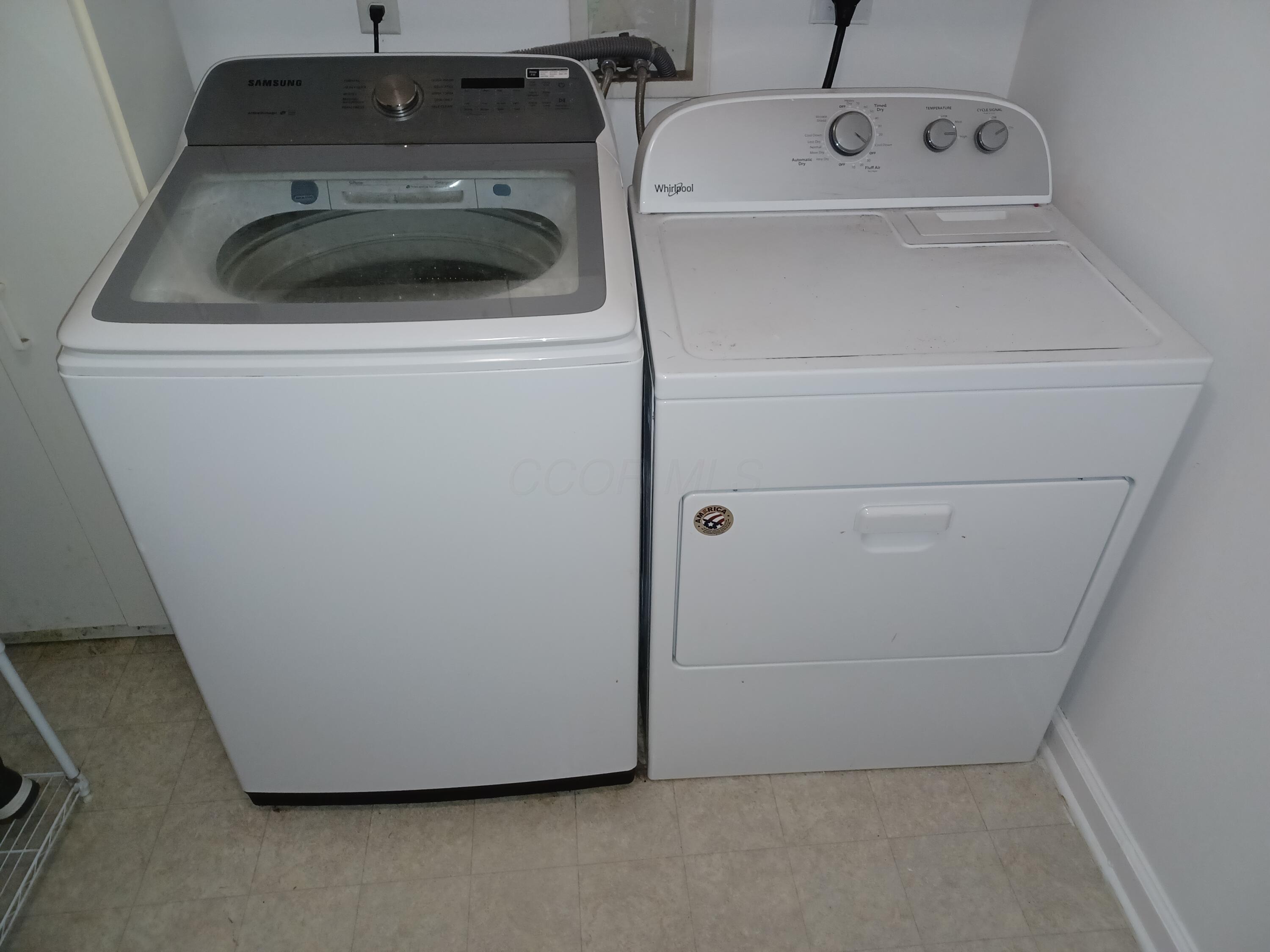 7065 Hollow Road Southwest Pataskala, OH 43062 - Photo 31 of 57 Laundry 2