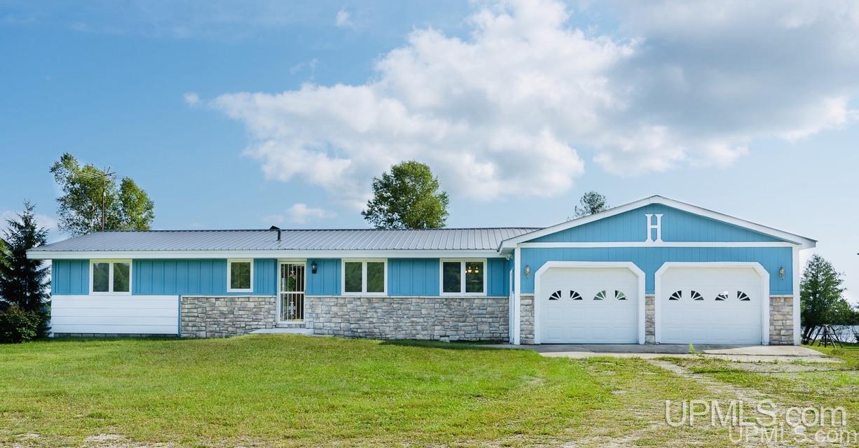 3193 West Gulliver Lake Road Gulliver, MI 49840 - Photo 1 of 28