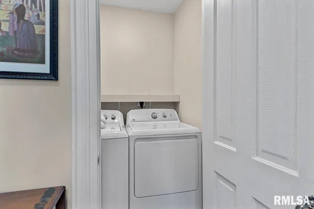 $275,000 | 506 South Diamond Street, Jacksonville, IL 62650