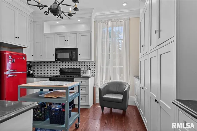 $275,000 | 506 South Diamond Street, Jacksonville, IL 62650