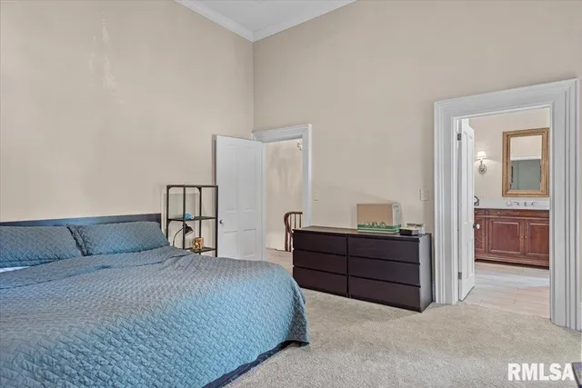 $275,000 | 506 South Diamond Street, Jacksonville, IL 62650