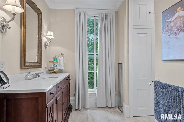 $275,000 | 506 South Diamond Street, Jacksonville, IL 62650