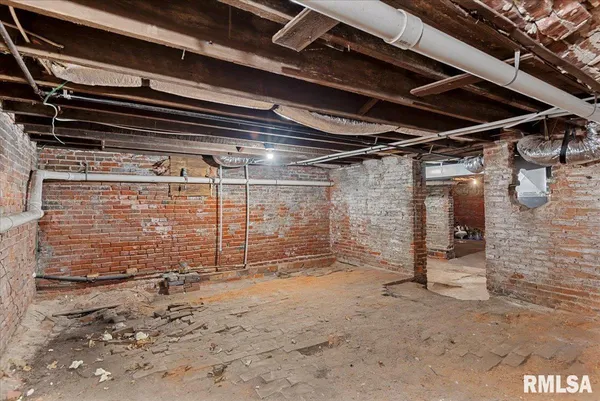 $257,000 | 506 South Diamond Street, Jacksonville, IL 62650