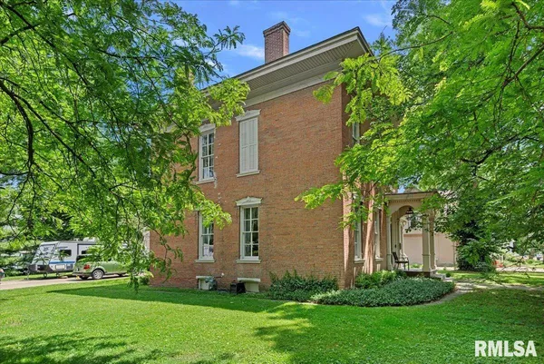 $257,000 | 506 South Diamond Street, Jacksonville, IL 62650