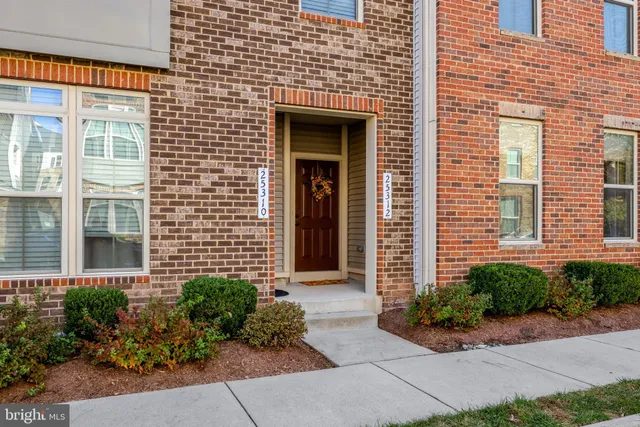 $558,500 | 25312 Trumpet Vine Terrace, Aldie, VA 20105