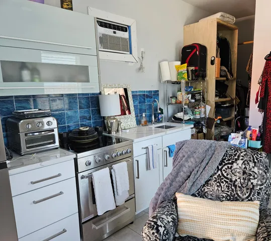 $1,200 | 3731 Miller Avenue, West Palm Beach, FL 33405