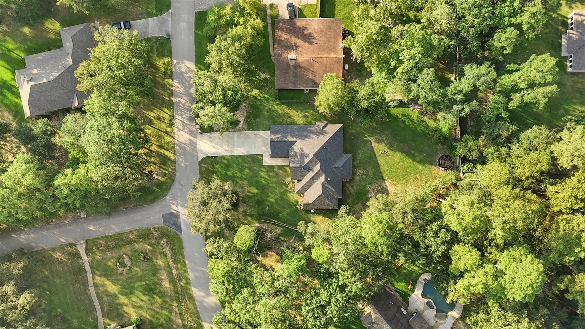 642 Parthenon Place New Caney, TX 77357 - Photo 26 of 30 an aerial view of residential house with outdoor space