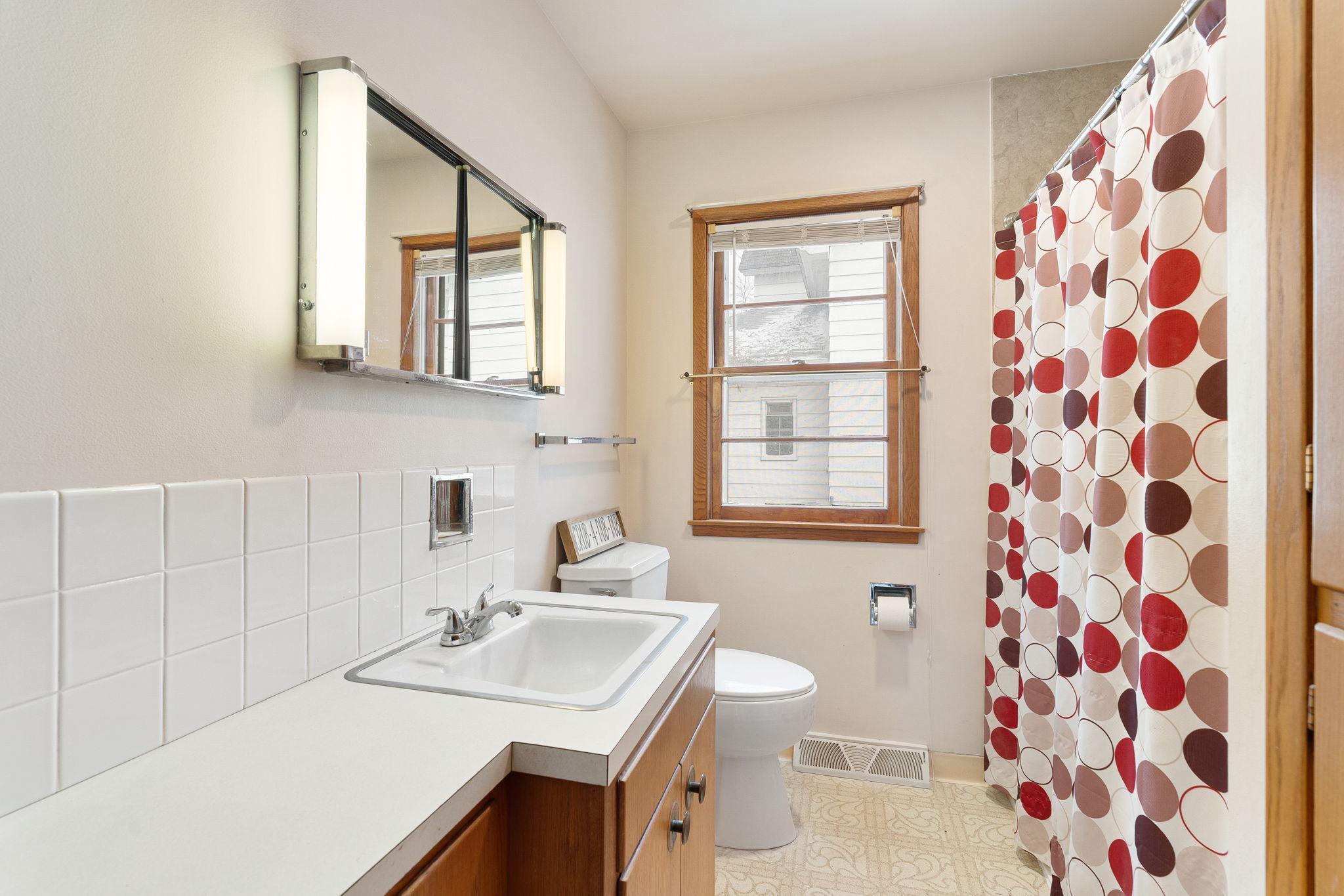 710 3rd Avenue Northwest Austin, MN 55912 - Photo 17 of 25