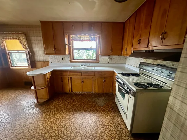 $469,900 | 7000 West Henderson Street, Chicago, IL 60634