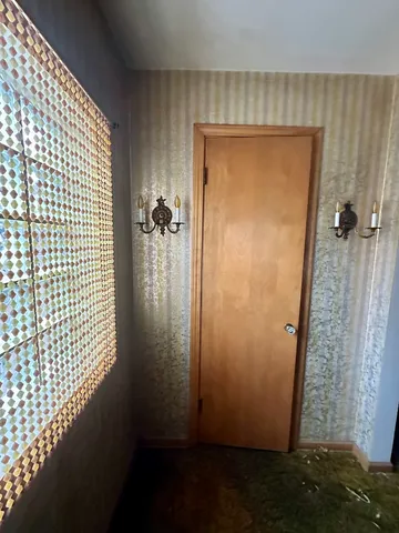 $469,900 | 7000 West Henderson Street, Chicago, IL 60634