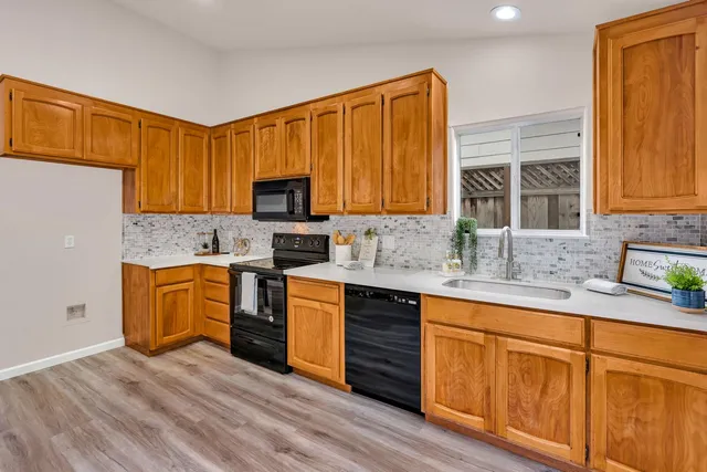 $525,000 | 744 Bluff Drive, Los Banos, CA 93635