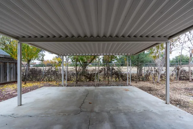 $525,000 | 744 Bluff Drive, Los Banos, CA 93635