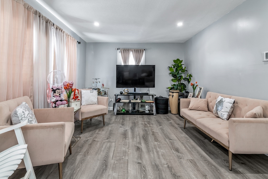 7-9 Carleton Court Methuen, MA 01844 - Photo 26 of 40