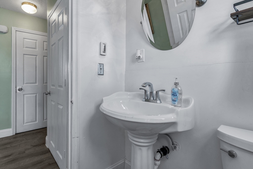 7-9 Carleton Court Methuen, MA 01844 - Photo 10 of 40