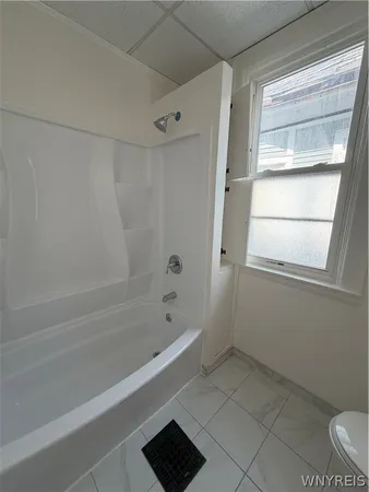 $1,400 | 1015 Elmwood Avenue, Unit 2, Buffalo, NY 14222