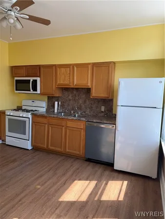$1,400 | 1015 Elmwood Avenue, Unit 2, Buffalo, NY 14222