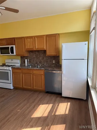 $1,400 | 1015 Elmwood Avenue, Unit 2, Buffalo, NY 14222