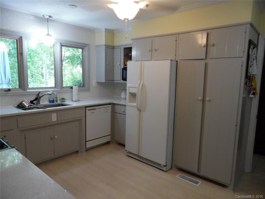 255 Beau Valley Road, Unit 4 Tryon, NC 28782 - Photo 4 of 16 Gallery Image 4