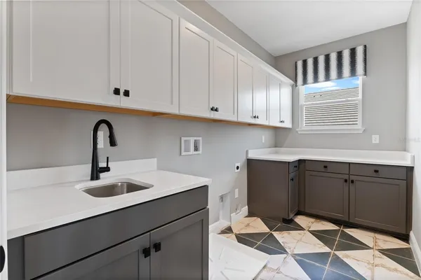 $939,900 | 16112 Vetta Drive, Montverde, FL 34756