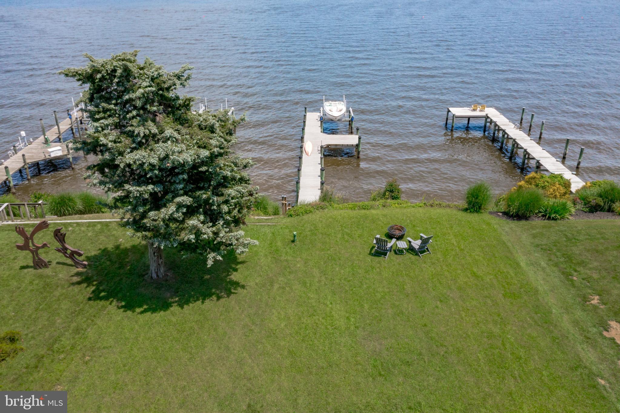 2015 Chesapeake Road Annapolis, MD 21409 - Photo 23 of 72 Pier and Boat lift.