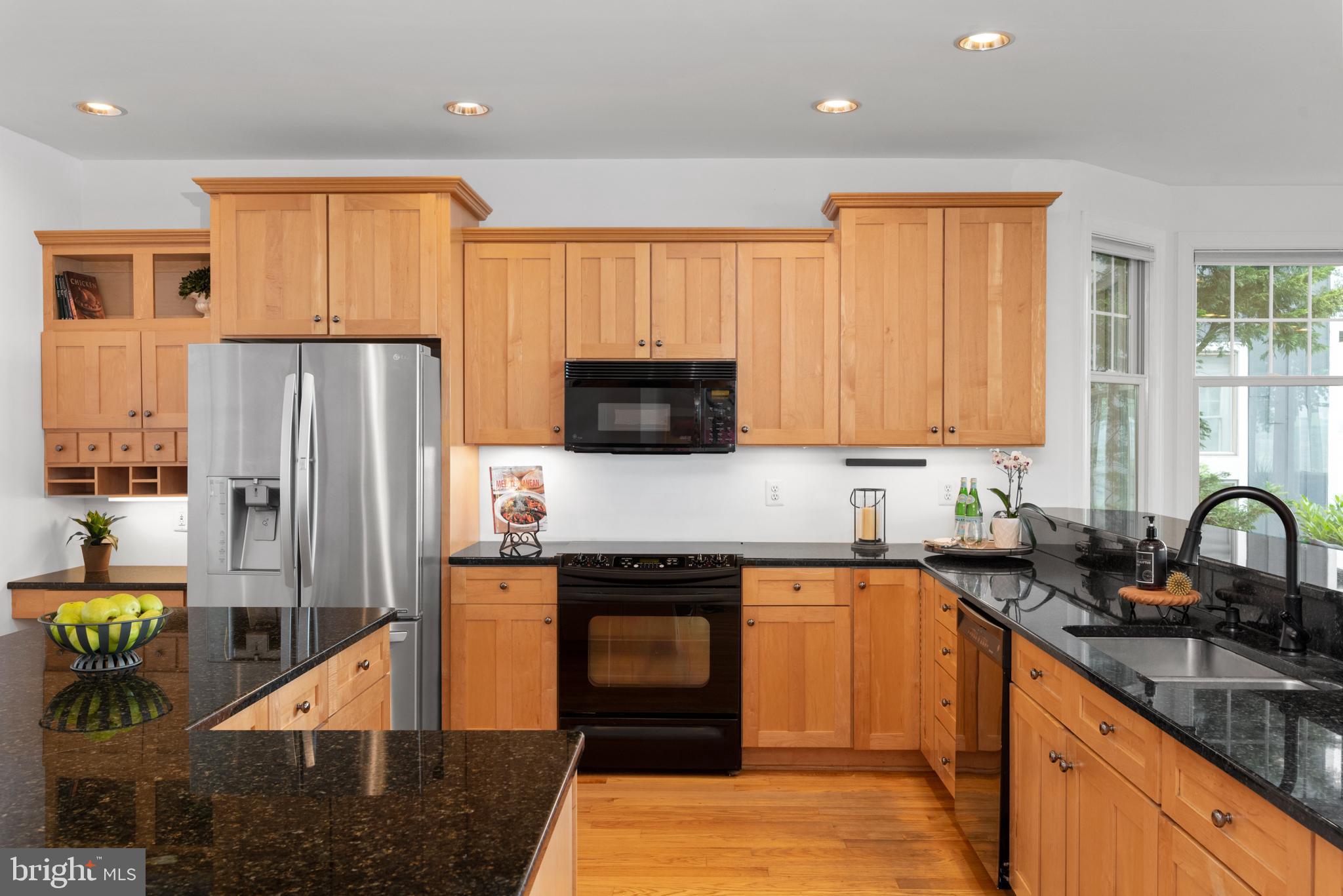 2015 Chesapeake Road Annapolis, MD 21409 - Photo 35 of 72 Beautiful Shaker Cabinets