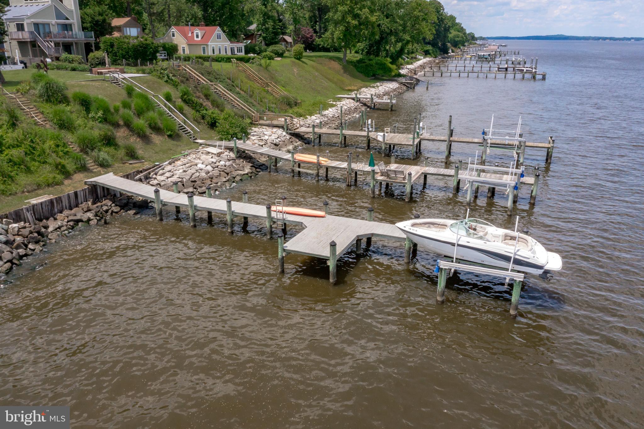 2015 Chesapeake Road Annapolis, MD 21409 - Photo 68 of 72 Pier and Boat lift.