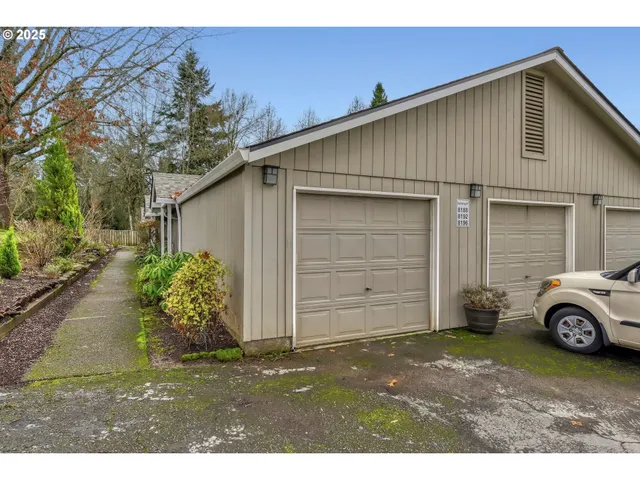 $295,000 | 8196 Southwest Shenandoah Way, Tualatin, OR 97062