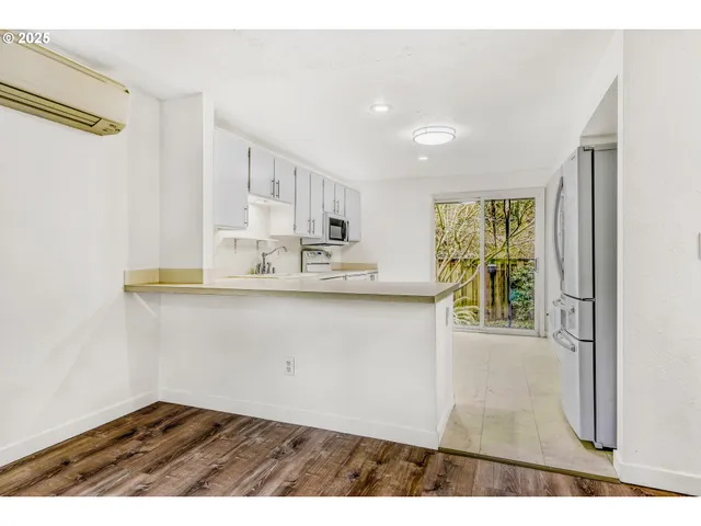 $295,000 | 8196 Southwest Shenandoah Way, Tualatin, OR 97062