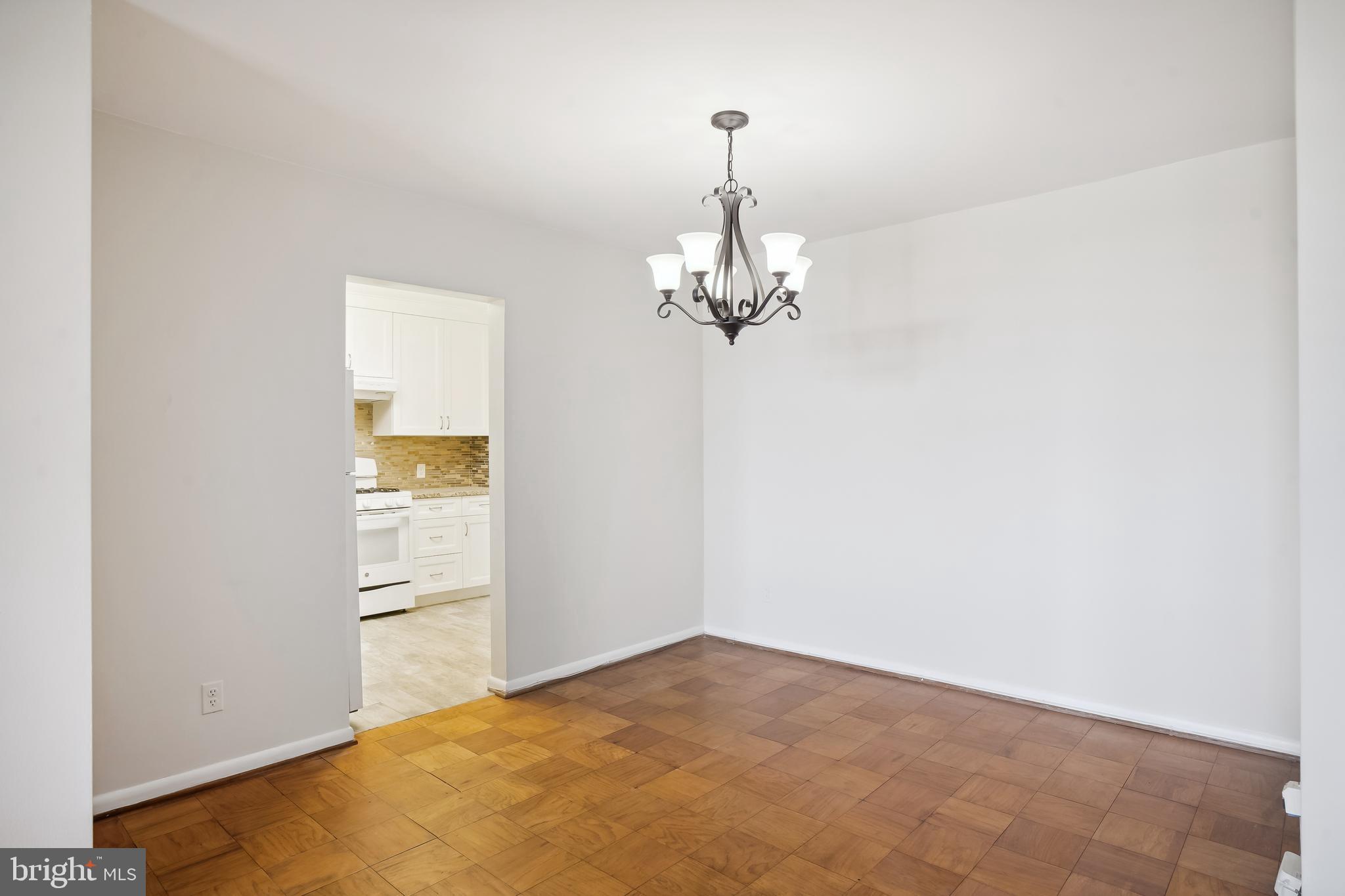 5101 River Road, Unit 1507 Bethesda, MD 20816 - Photo 12 of 36 DINING ROOM