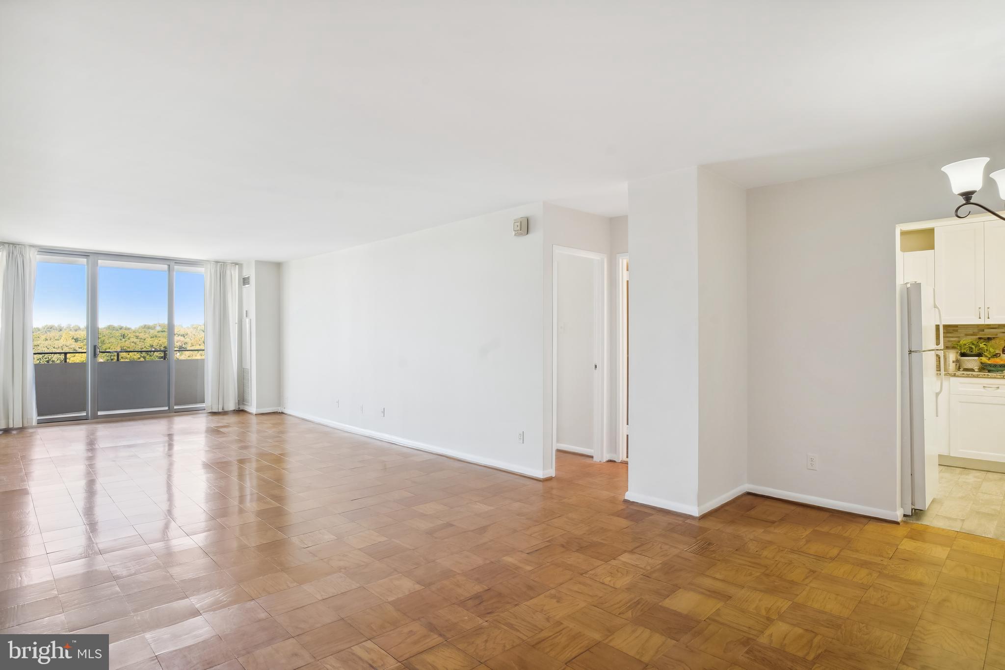 5101 River Road, Unit 1507 Bethesda, MD 20816 - Photo 13 of 36 LIVING ROOM/ DINING ROOM