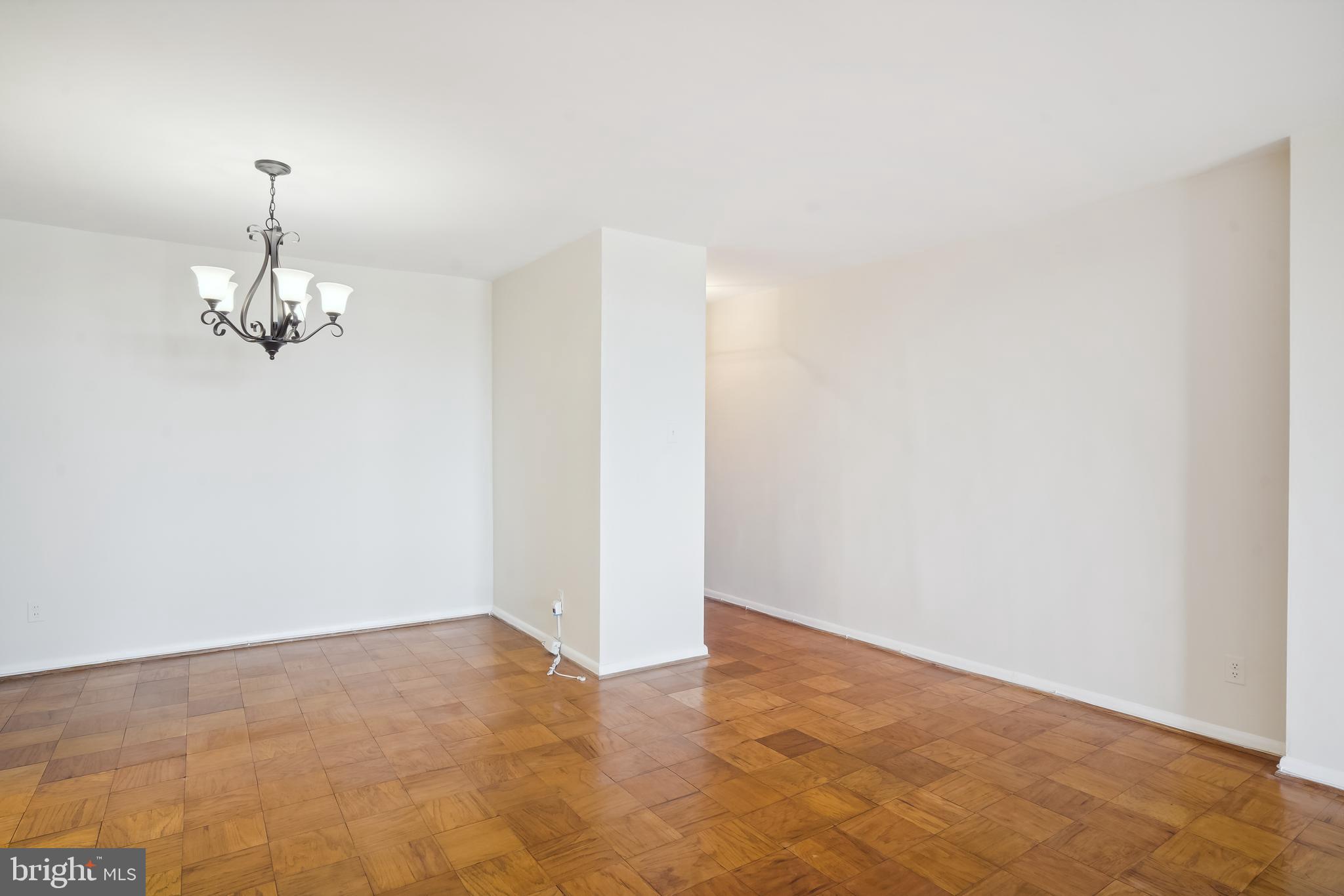 5101 River Road, Unit 1507 Bethesda, MD 20816 - Photo 14 of 36 ENTRY AND DINING ROOM