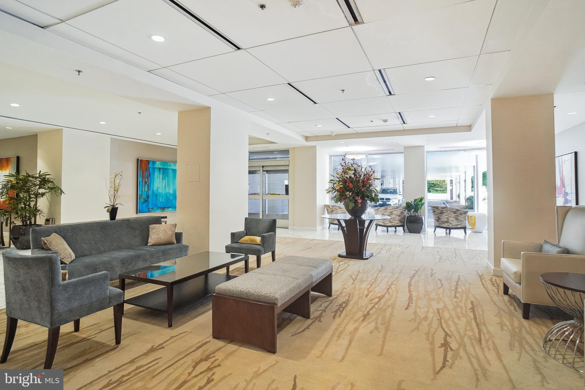 5101 River Road, Unit 1507 Bethesda, MD 20816 - Photo 4 of 36 LOBBY