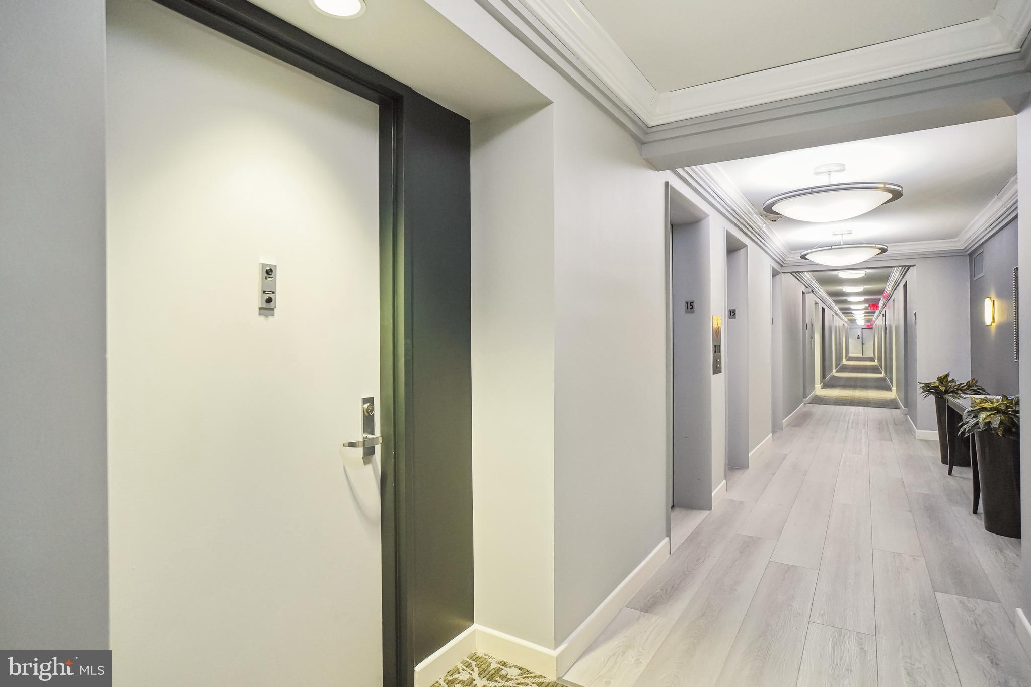 5101 River Road, Unit 1507 Bethesda, MD 20816 - Photo 8 of 36 NEWLY REFURBISHED HALLWAYS