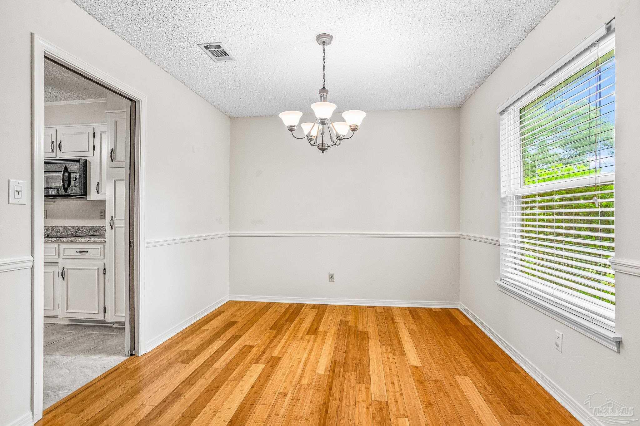 4215 April Road Pensacola, FL 32504 - Photo 12 of 49 Gallery Image 12