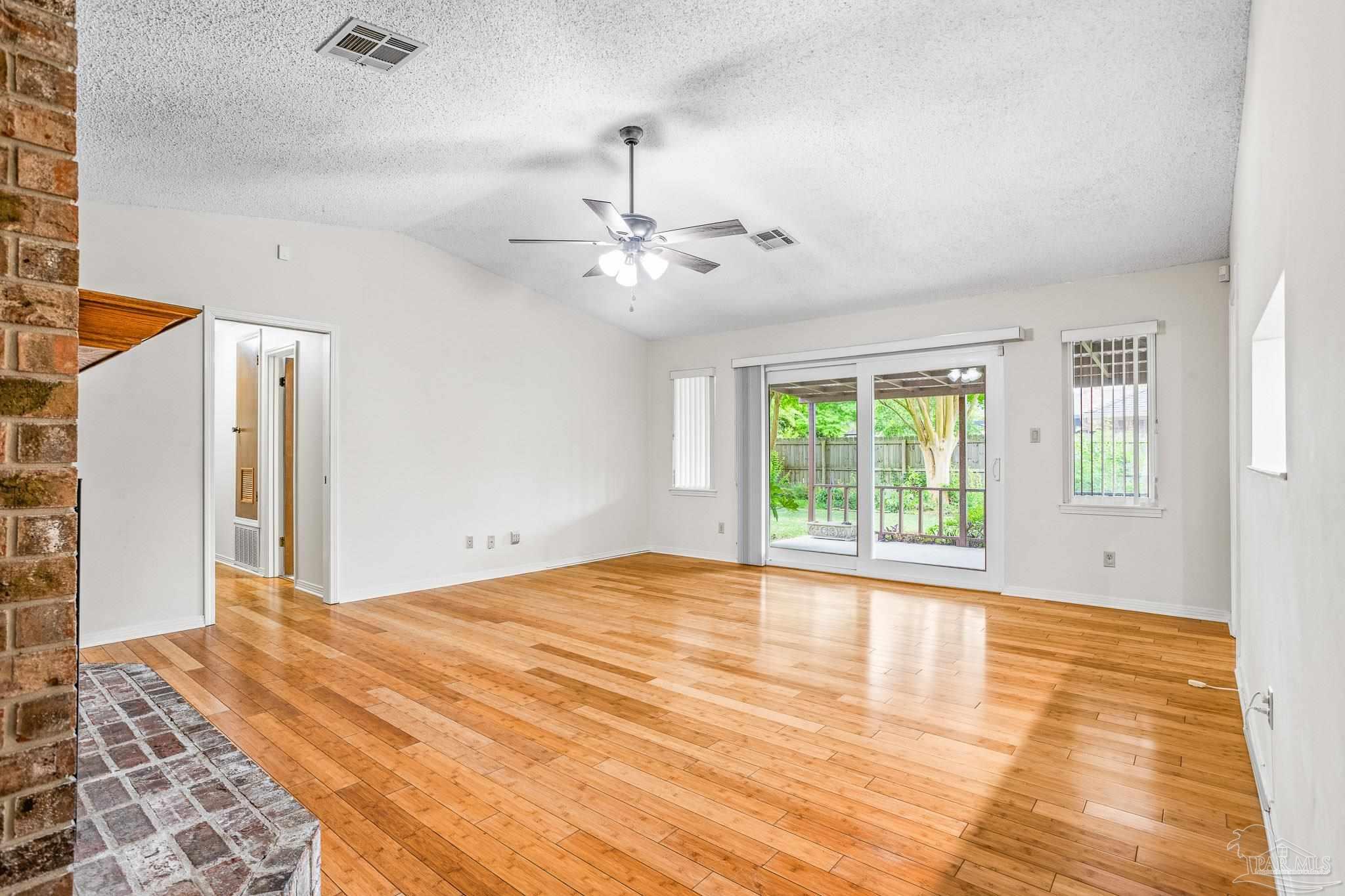 4215 April Road Pensacola, FL 32504 - Photo 28 of 49 Gallery Image 28