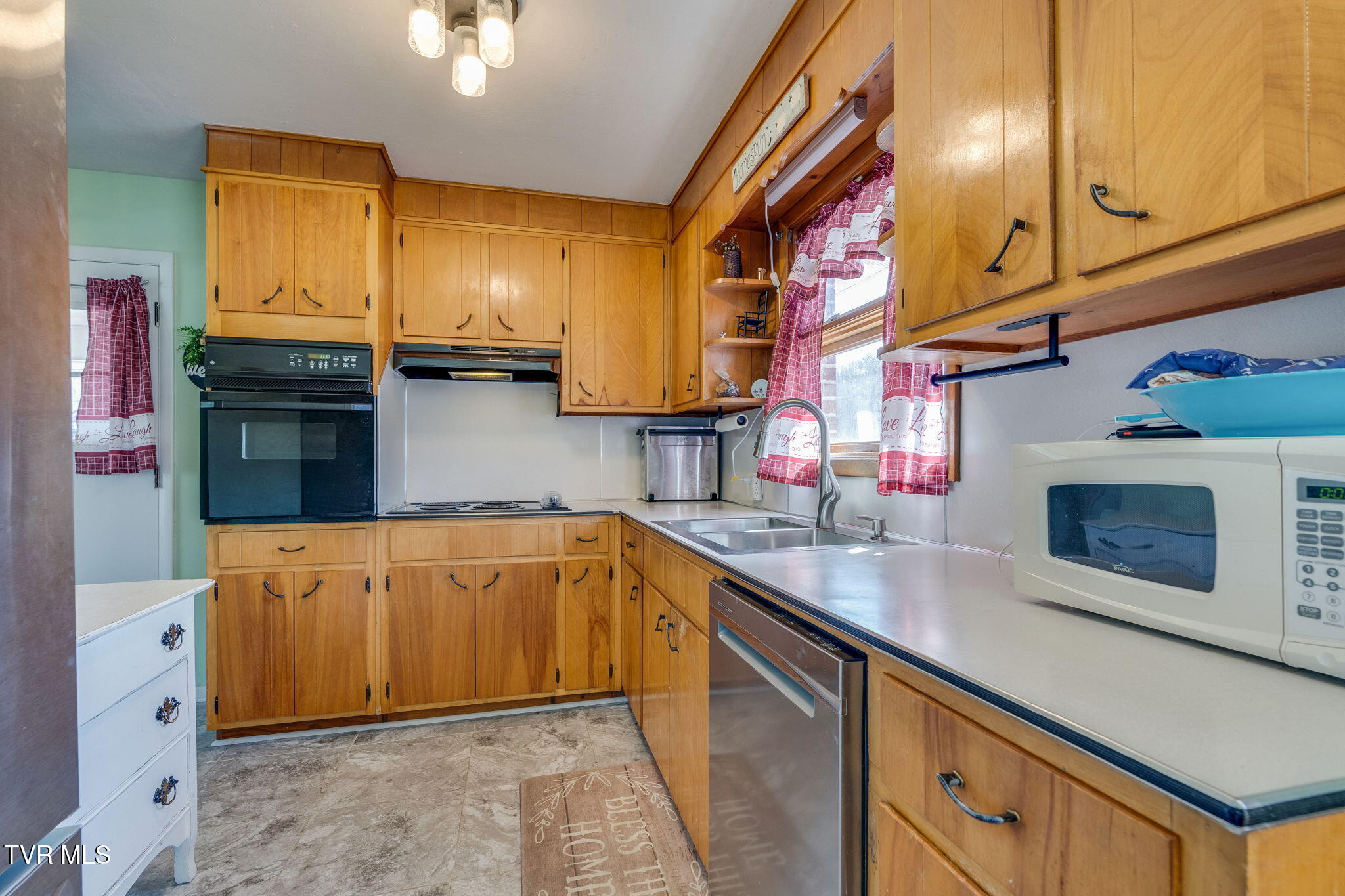 530 East Carters Valley Road Gate City, VA 24251 - Photo 11 of 31 011